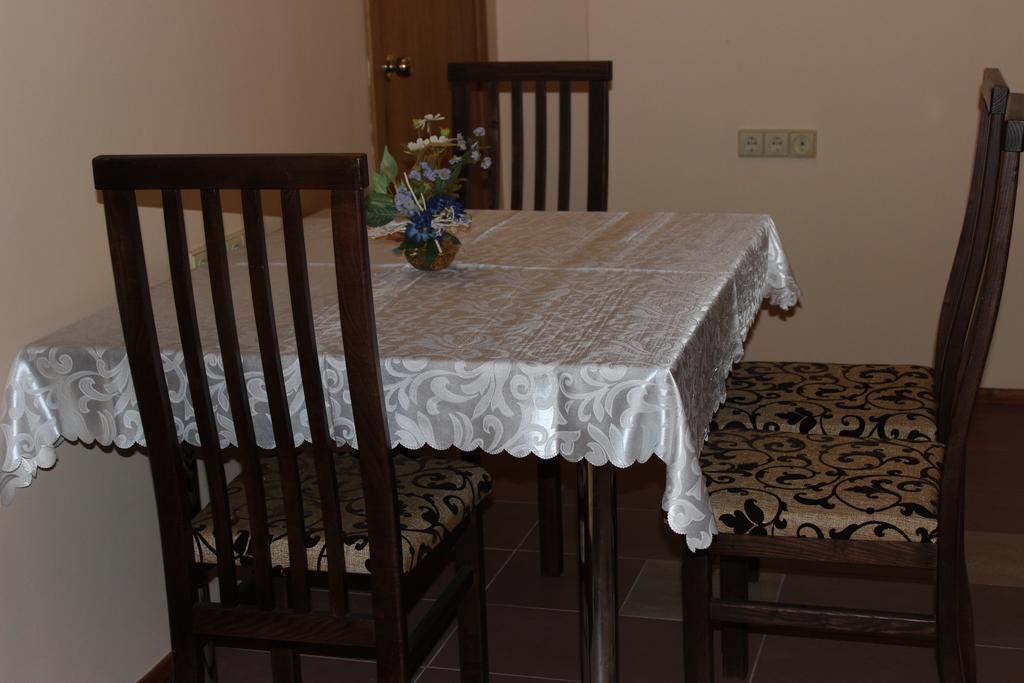 Vidu Guest House Utena Exterior foto