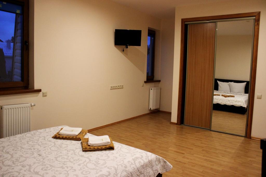 Vidu Guest House Utena Exterior foto