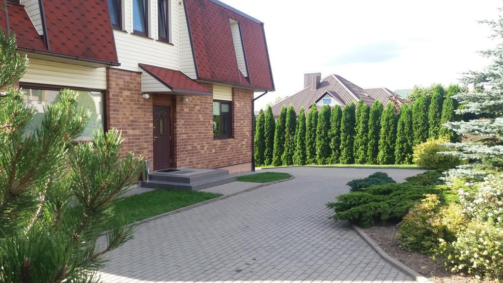 Vidu Guest House Utena Exterior foto